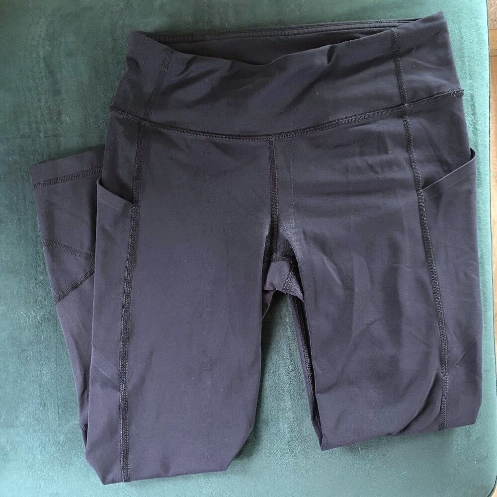 Lululemon Women's Black Leggings Size 4 Yoga Pants